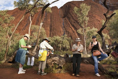 Full Uluru Base Walk At Sunrise Including Breakfast - Accommodation Nelson Bay 0