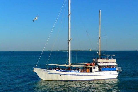 Darwin Sunset Dinner Cruise On Cape Adieu - Accommodation Nelson Bay 4