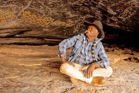 Cave Hill Aboriginal Cultural Experience From Ayers Rock - Accommodation Nelson Bay 1