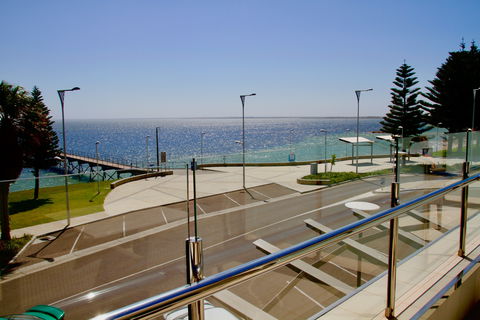 Ceduna Jetty - Accommodation Nelson Bay 2