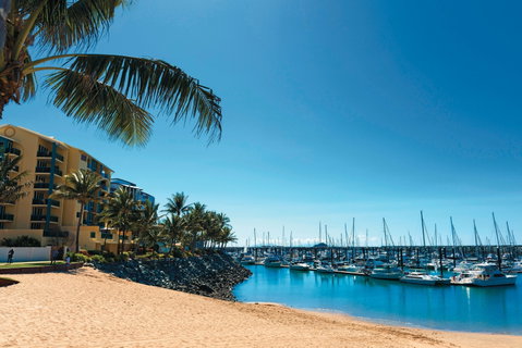 Mackay Harbour Beach - Accommodation Nelson Bay 1