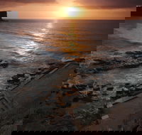 Avalon Beach - Accommodation Nelson Bay