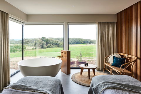 Lon Spa - Accommodation Nelson Bay 0