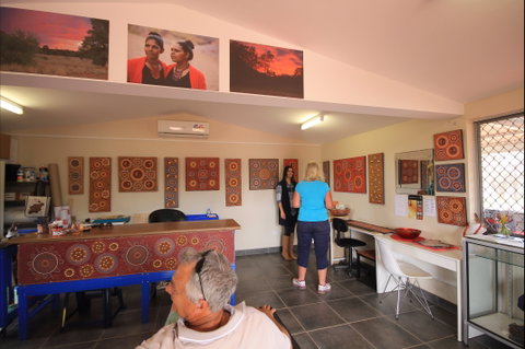 Kathleen Buzzacott Art Studio - Accommodation Nelson Bay 1
