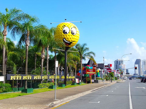 Putt Putt Mermaid Beach - Accommodation Nelson Bay 2