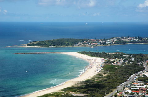 Blacksmiths Beach - Accommodation Nelson Bay 1