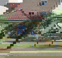 Bundaberg War Nurses Memorial and Park - Accommodation Nelson Bay
