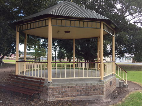 Queen Square, Moonta - Accommodation Nelson Bay 2