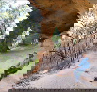 Sandstone Caves Walking Track - Accommodation Nelson Bay