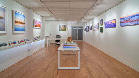 Scott Leggo Gallery - Accommodation Nelson Bay 1