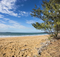 Salonika Beach - Accommodation Nelson Bay