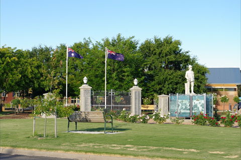 WW1 Memorial Park - Accommodation Nelson Bay 1