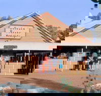 Yulara - Accommodation Nelson Bay