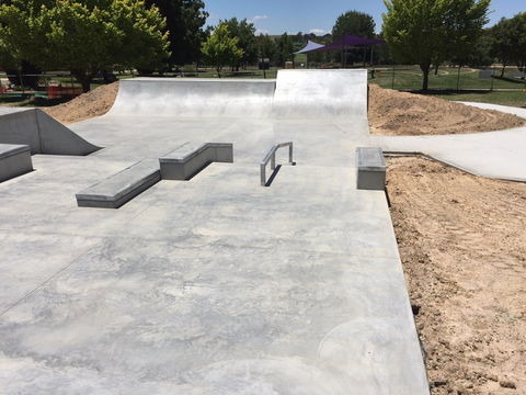 Blayney Skate Park - Accommodation Nelson Bay 2