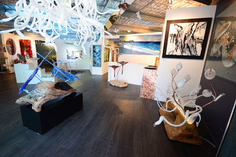 GlassXpressions Art Gallery - Accommodation Nelson Bay 2