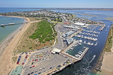 Queenscliff Harbour - Accommodation Nelson Bay 1