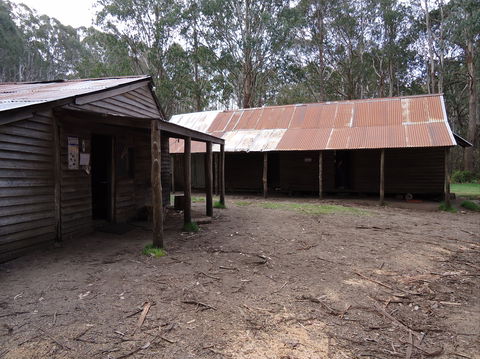 Razorback Hut - Accommodation Nelson Bay 0