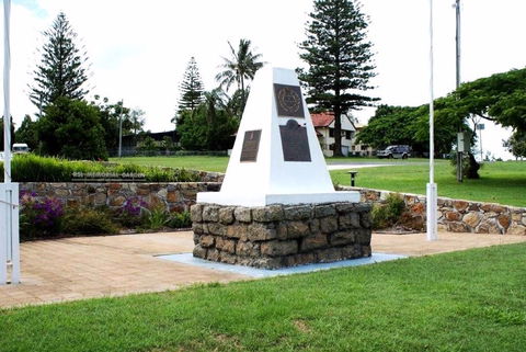 Dunwich War Memorial - Accommodation Nelson Bay 0