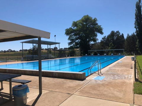 Molong Swimming Pool - Accommodation Nelson Bay 0