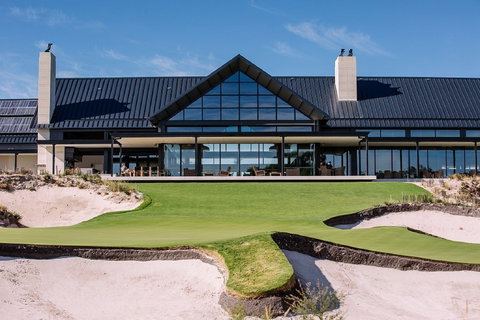 Peninsula Kingswood Country Golf Club - Accommodation Nelson Bay 0