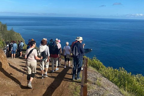 Breakfast Bushwalk Tour In Captain Cook\'s Monument - Accommodation Nelson Bay 2