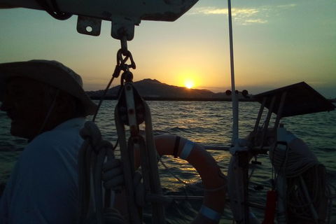 Sailing Boat Overnight Live Aboard Experience Townsville - Accommodation Nelson Bay 1
