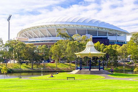 Departure Private Transfers: Adelaide To Adelaide Airport ADL In Luxury Van - Accommodation Nelson Bay 8