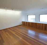 Raglan Street Gallery - Accommodation Nelson Bay