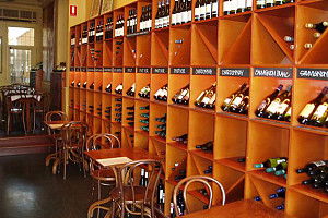 Lina's Bistro A Vin - Accommodation Nelson Bay 0