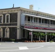 Royal Arms Hotel - Accommodation Nelson Bay