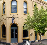 The College Lawn Hotel - Accommodation Nelson Bay