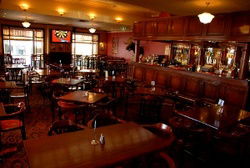 Gilroy's Hotel - Accommodation Nelson Bay 0