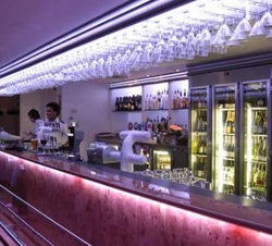 Helm Bar - Accommodation Nelson Bay 1