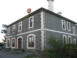 Coach & Horses Inn - Accommodation Nelson Bay 1