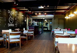 Duck & Swan Hotel - Accommodation Nelson Bay 1