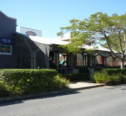 Forest Lake Hotel - Accommodation Nelson Bay 1