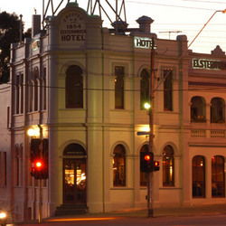 Elsternwick Hotel - Accommodation Nelson Bay 1