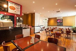 Gladstone Hotel - Accommodation Nelson Bay 1