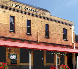 Oakbank Hotel - Accommodation Nelson Bay 2