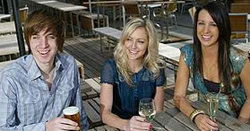 Royal Arms Hotel - Accommodation Nelson Bay 2