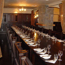 De Biers Lounge Bar - Accommodation Nelson Bay 3
