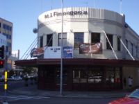 MJ Finnegans Irish Pub - Accommodation Nelson Bay 2
