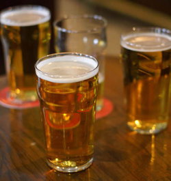 Avenues Tavern - Accommodation Nelson Bay 3