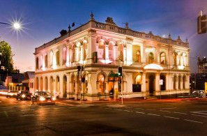 The Jubilee Hotel - Accommodation Nelson Bay 3