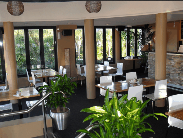 Mermaid Beach Tavern - Accommodation Nelson Bay 2