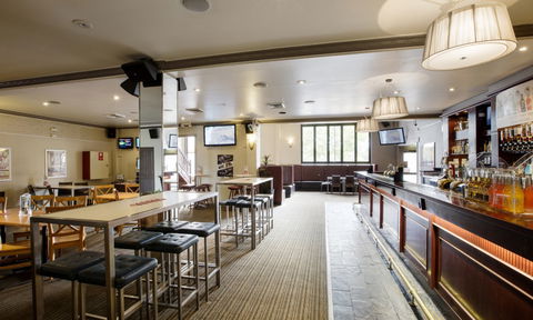 Castle Hill Tavern - Accommodation Nelson Bay 3