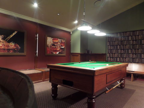 Castle Hill Tavern - Accommodation Nelson Bay 6