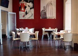 The Oxford Hotel - Accommodation Nelson Bay 1