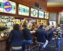 Kensington Hotel - Accommodation Nelson Bay 3