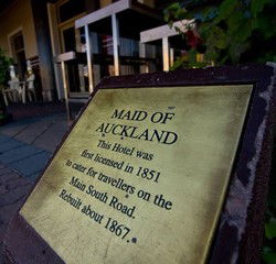 Maid Of Auckland Hotel - Accommodation Nelson Bay 1